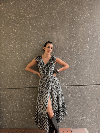 Padma Midnight worn by @palomaguilerav